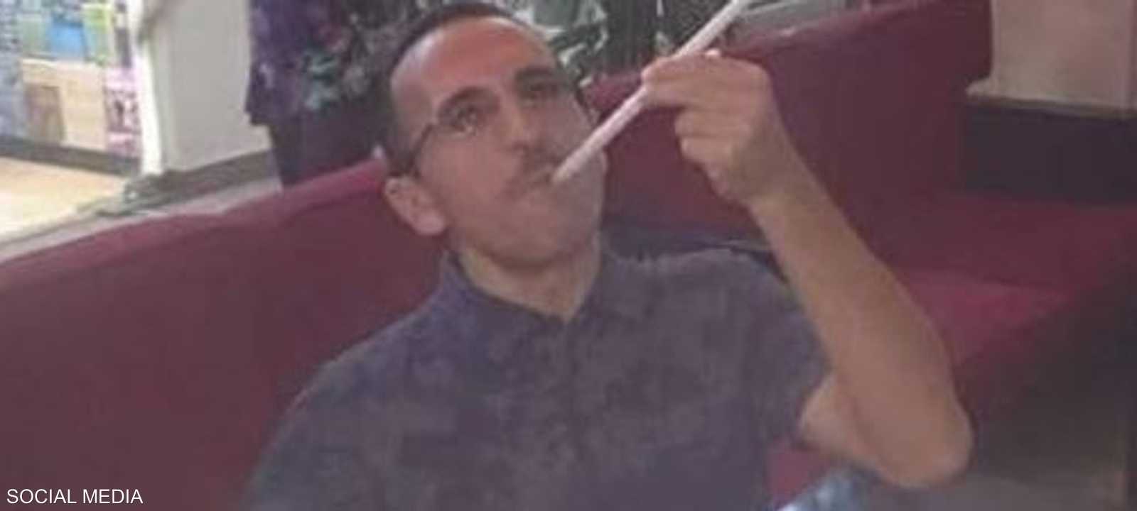 حسين.م الشهير بـ مستر حسين حصل على أموال ضخمة من المواطنين