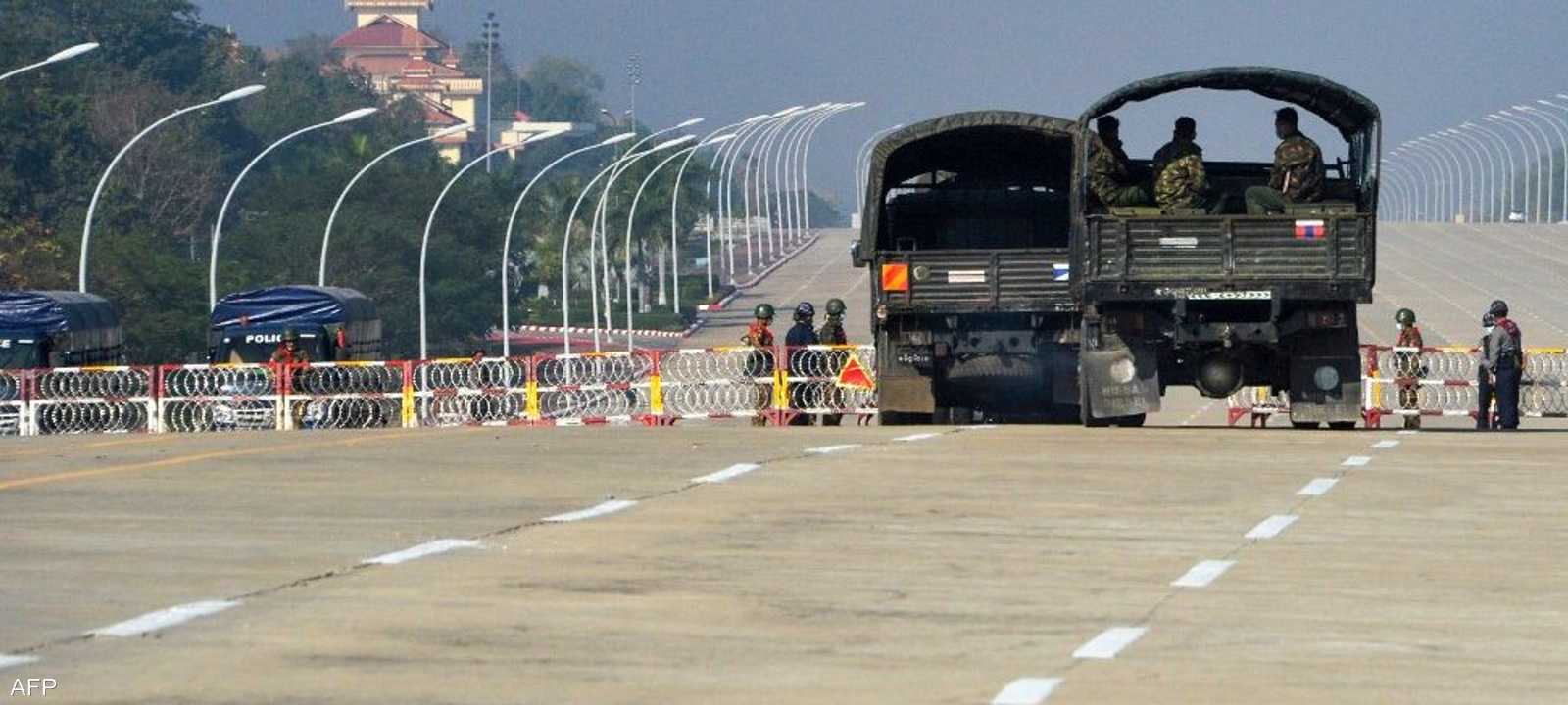 الجيش لا يزال يحاصر استراحة للنواب في عاصمة ميانمار