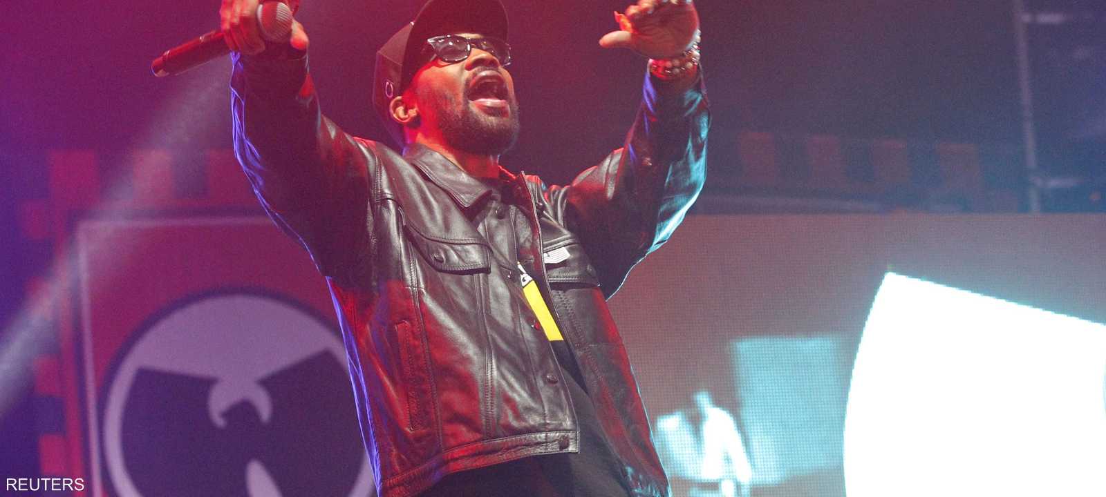 مغن في فرقة وو تانغ كلان الأميركية صاحبة شعار الخفاش