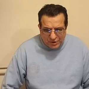 طوني كتورة  خلال البث المباشر في فيسبوك