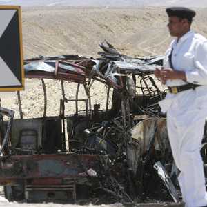 صورة أرشيفية لآثار حادث سير سابق في مصر
