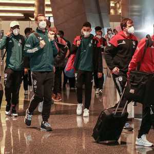 بطل أوروبا لحظة وصوله الدوحة