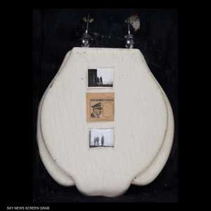 مقعد مرحاض هتلر الخاص بيع بالمزاد العلني