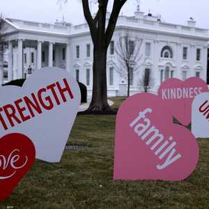 السيدة الأولى أرادت بعث رسائل للأميركيين في عام صعب