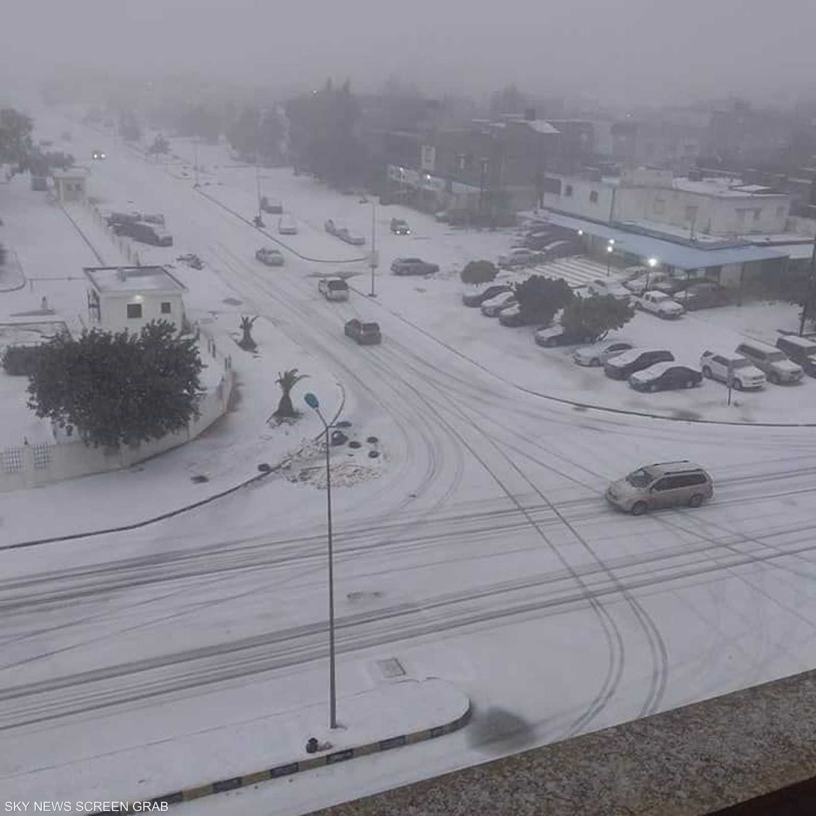 الثلوج في مدينة البيضاء الليبية
