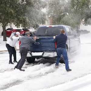 موجة طقس سيء تضرب الولايات المتحدة