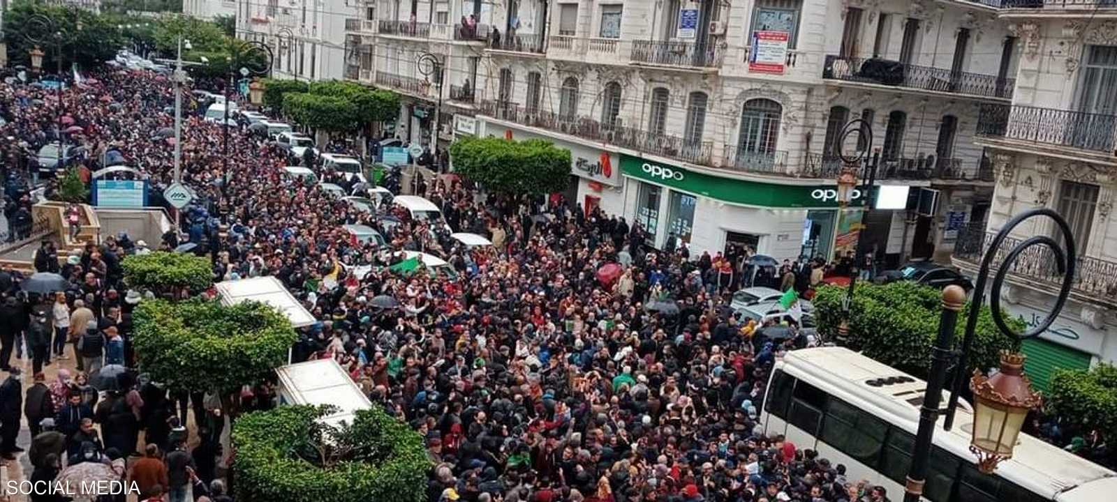 الحراك يعود من جديد إلى الشوارع الجزائرية