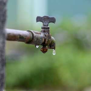 شح المياه هاجس يشغل بال الليبيين في ظل الأزمات التي يعانوها