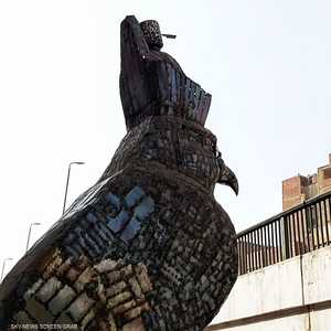 على مدى أربعين يومًا عكف إبراهيم على صناعة تمثال حورس