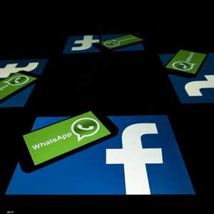 يمر فيسبوك بعدد من المشكلات هذا العام