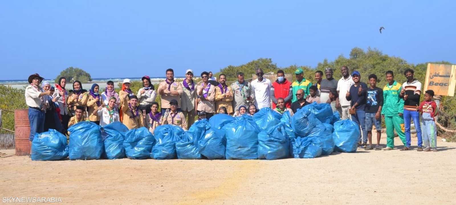 نحو مائة طن من المخلفات البلاستيكية أزالتها الجمعية في شهر