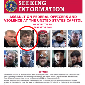 ملصق نشره إف بي آي لتحديد هويات المقتحمين ومن بينهم كلين