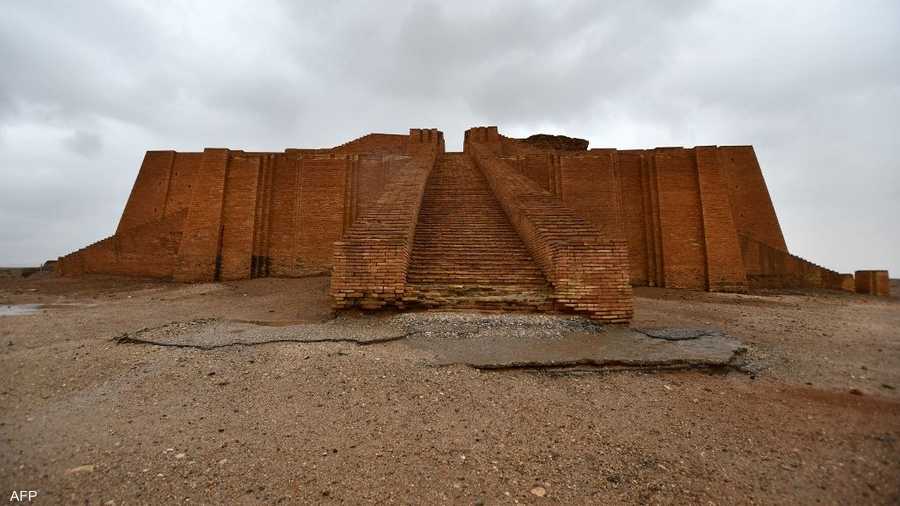 "زقورة أور" تعتبر من أقدم المعابد في العراق، وبناها مؤسس سلالة "أور" الثالثة، سنة 2050 قبل الميلاد