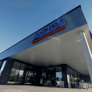 متاجر "ألدي" فوجئت بالإقبال الكبير