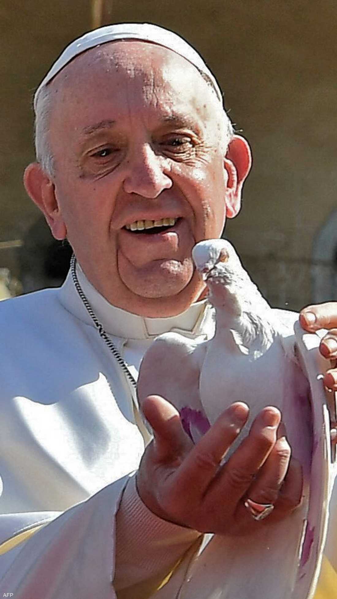 أطلق البابا حمامة السلام من مدينة الموصل