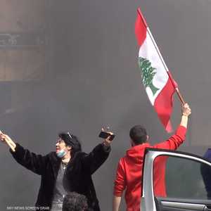 لبنان.. توقعات باستمرار انهيار سعر الليرة أمام الدولار