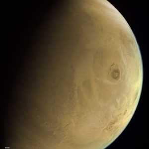 المريخ بعدسات مسبار الأمل