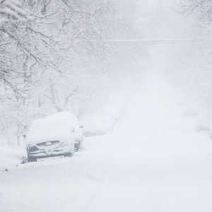 عاصفة شتوية عاتية تجتاح غرب الولايات المتحدة