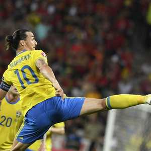 إبراهيموفيتش يعود بالقميص الأصفر