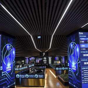 توقف التداول لمدة 35 دقيقة