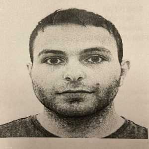 يبلغ المشتبه به 34 عاما