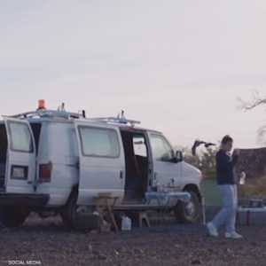 الفيلم عن سكان المقطورات الذين يجوبون أميركا بمركبات قديمة