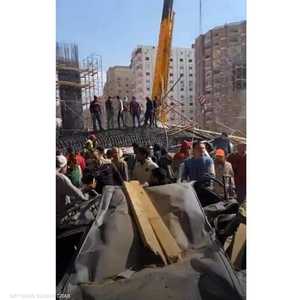 انهيار بجسر تحت الإنشاء في مصر