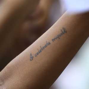 متظاهرة سودانية في الخرطوم تندد بالعنف المنزلي. (أرشيفية)