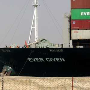 السفينة كبدت الاقتصاد المصري والعالمي خسائر كبيرة