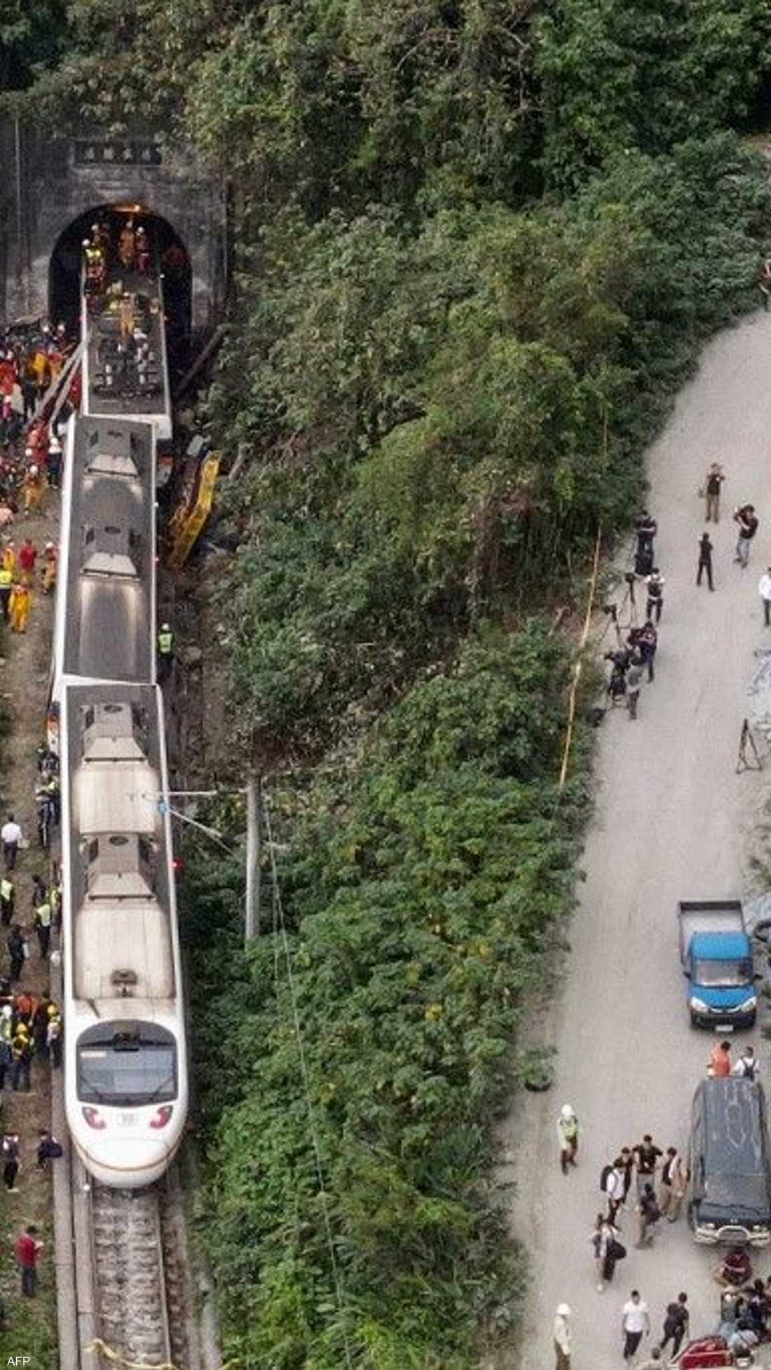 عشرات القتلى في حادث خروج قطار عن القضبان بتايوان