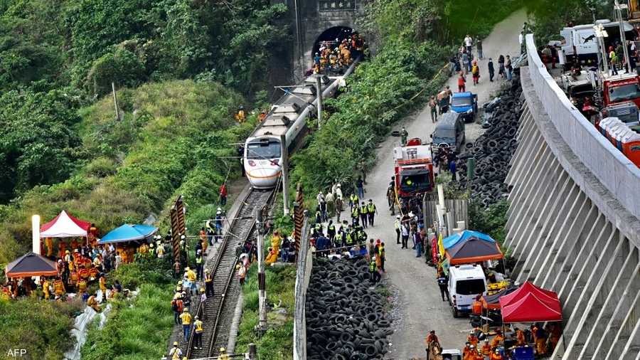 يحظى نظام السكك الحديدية الشاسع في تايوان بشعبية بين الناس الذين يتجنبون الطرق الجبلية الوعرة