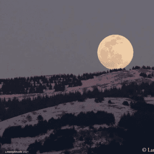 صورة قمر الثلج بعدسة اللبنانية لمى ريمان