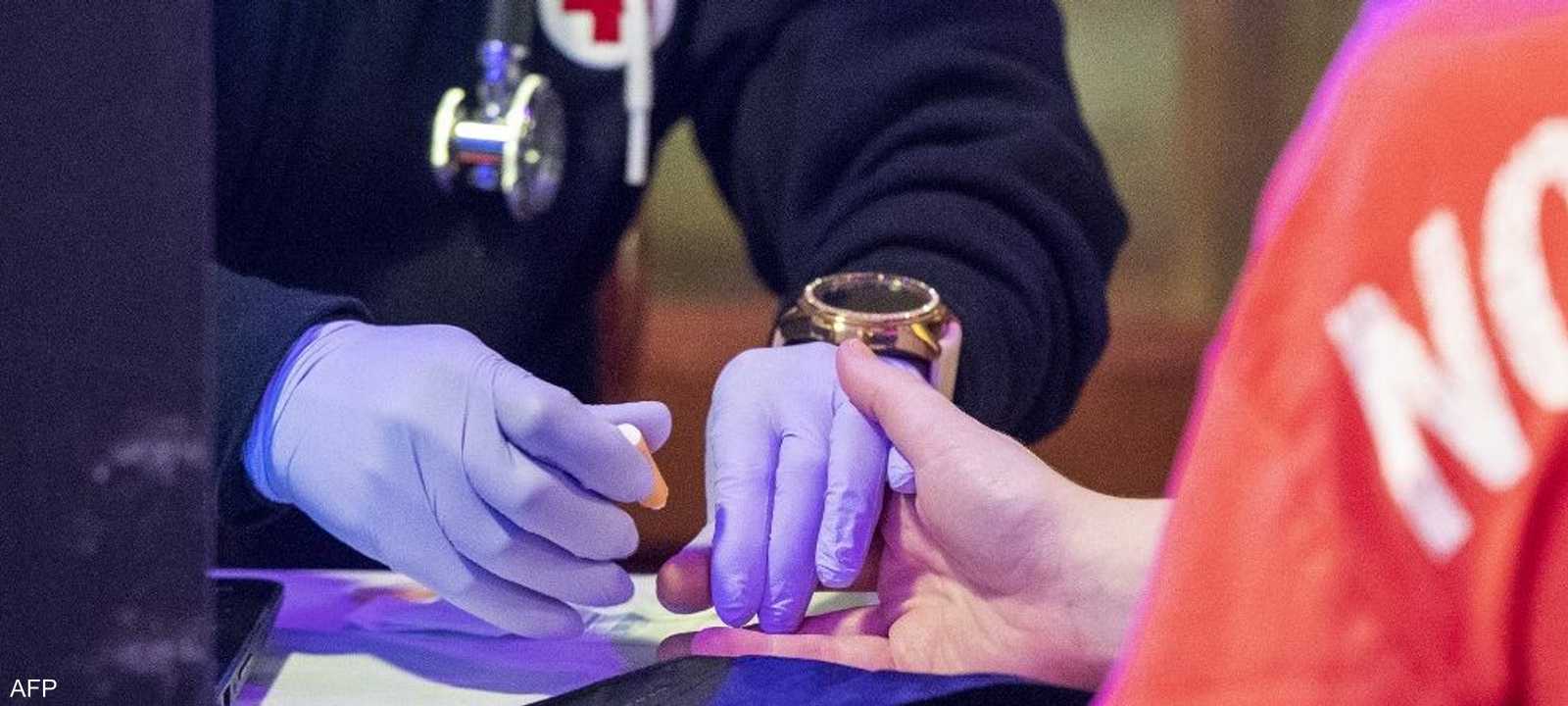 هل هناك علاقة بين فصيلة الدم وفرص الإصابة بكوفيد-19؟