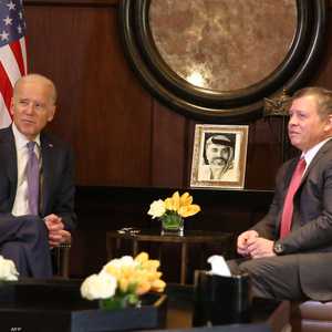 صورة أرشيفية لجو بايدن والملك عبد الله