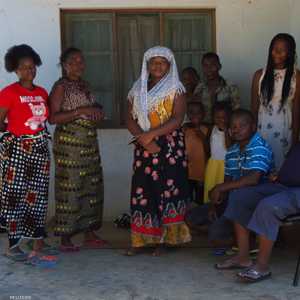 عائلة هاربة في بيمبا بعد الهجوم على بالما في موزمبيق