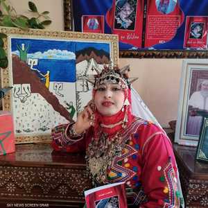 فاطمة لعظام تقهر الأمية وتخطو نحو المجد