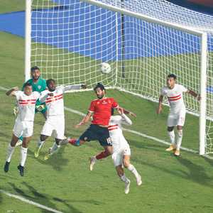 الأهلي والزمالك متمسكان بحكام أجانب في قمة 18 أبريل
