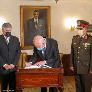 في ضريح عبد الناصر