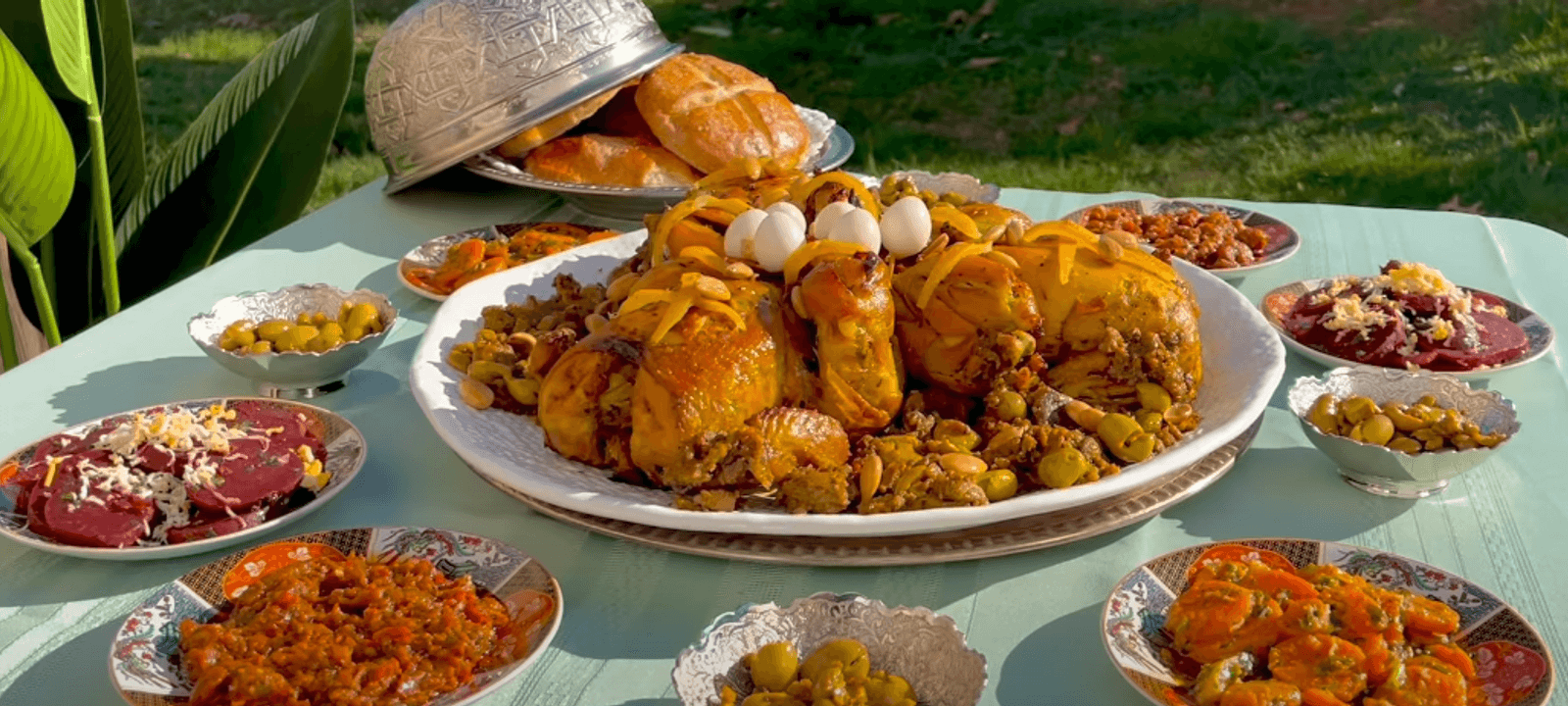 الدجاج المحمر طبقٌ مهم في أعراس المغرب