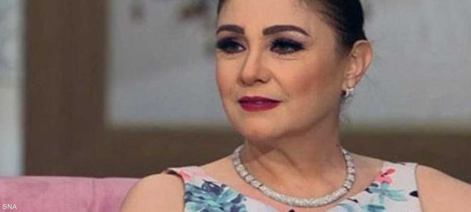 الفنانة شيرين