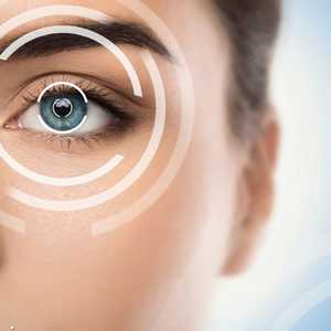 طبيب يكشف حقيقة تأثير كورونا على العين