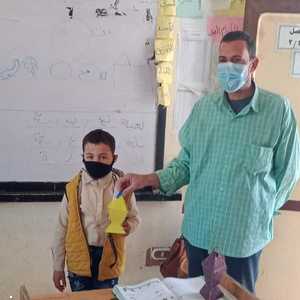 رياض إسحاق رياض موجه في إدارة الفشن التعليمية