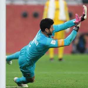 شناوي حارس النادي الأهلي في لقطة أرشيفية