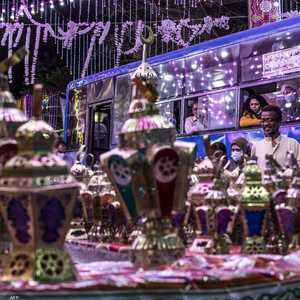 الفانوس يتصدر الأسواق المصرية في رمضان.