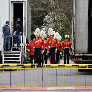 البريطانيون يودعون الأمير فيليب