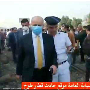شاهد.. النيابة المصرية تعاين موقع القطار المنكوب