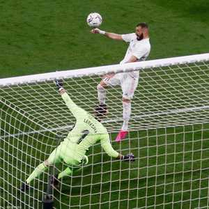 سجل هدفين ليحقق رقما قياسيا