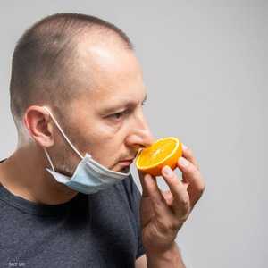 العلماء يقترحون شم 4 روائح مختلفة مرتين في اليوم