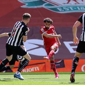 صلاح مسجلا الهدف رقم 20 بالدوري