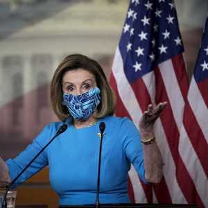 بيلوسي اعتبرت خطوة بايدن تاريخية